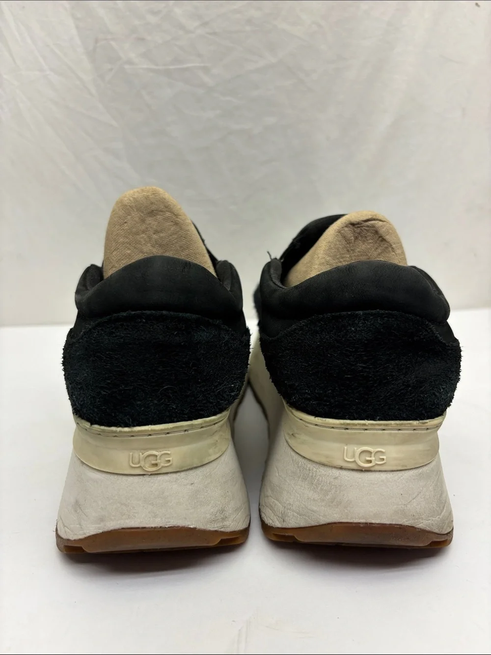 UGG platform slip on shoes for women’s Sz 8.5, box 74